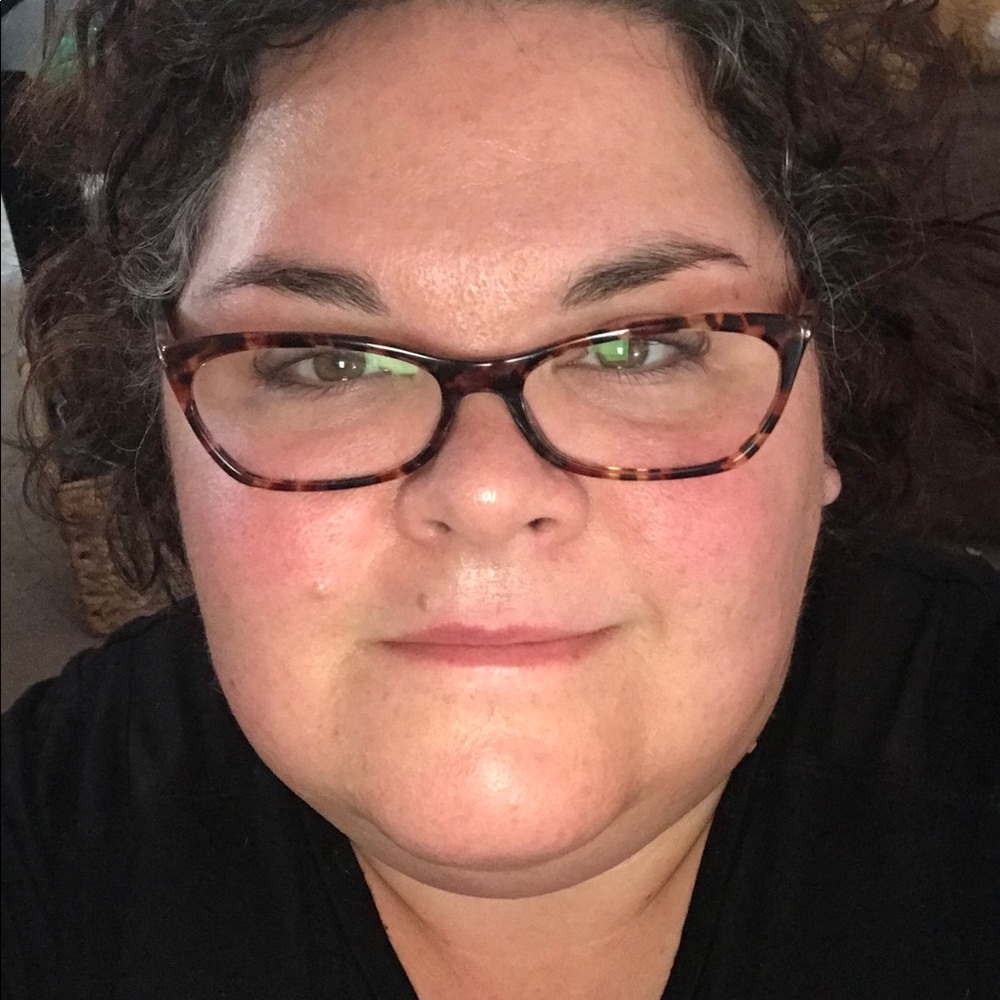 Meet your Posher, Angela